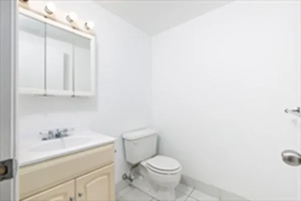 $2,900 | 15 North Beacon Street, Unit 604, Boston, MA 02134