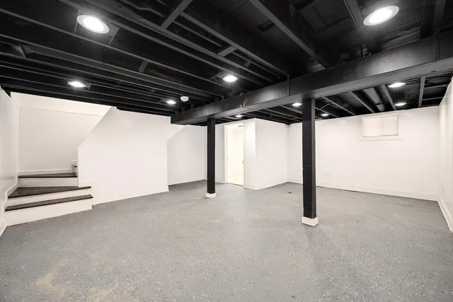 $190,000 | 15231 Ashland Avenue, Harvey, IL 60426