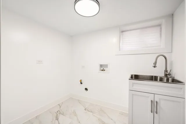 $190,000 | 15231 Ashland Avenue, Harvey, IL 60426