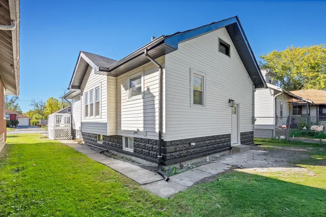 $190,000 | 15231 Ashland Avenue, Harvey, IL 60426