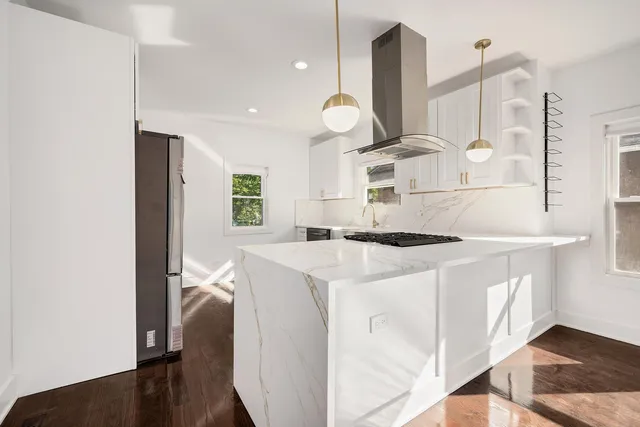 $190,000 | 15231 Ashland Avenue, Harvey, IL 60426