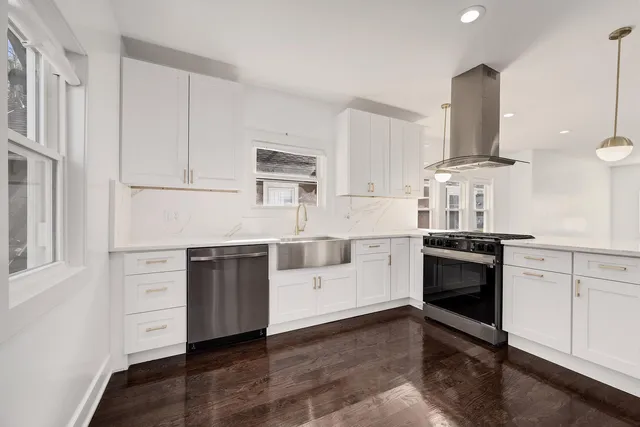 $190,000 | 15231 Ashland Avenue, Harvey, IL 60426