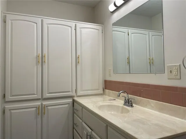 $1,850,000 | 1201 Main Street, Parkville, MO 64152