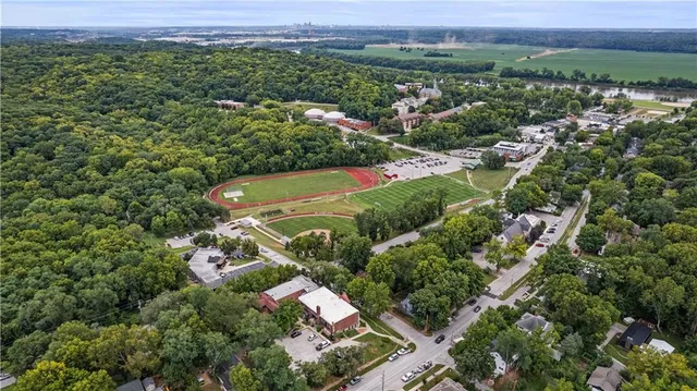 $1,850,000 | 1201 Main Street, Parkville, MO 64152