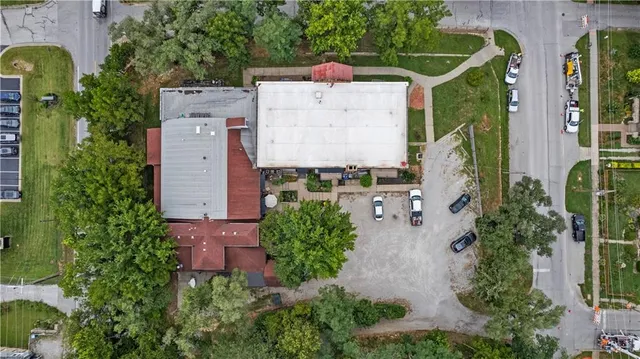 $1,850,000 | 1201 Main Street, Parkville, MO 64152