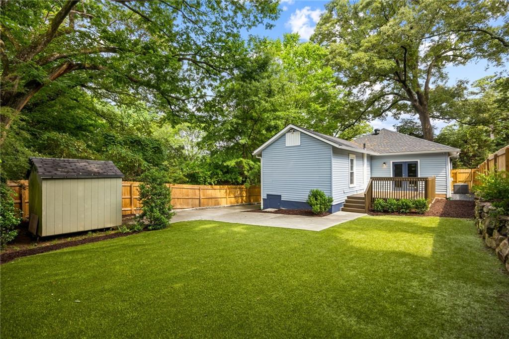 2469 Forrest Avenue Northwest Atlanta, GA 30318 - Photo 27 of 29