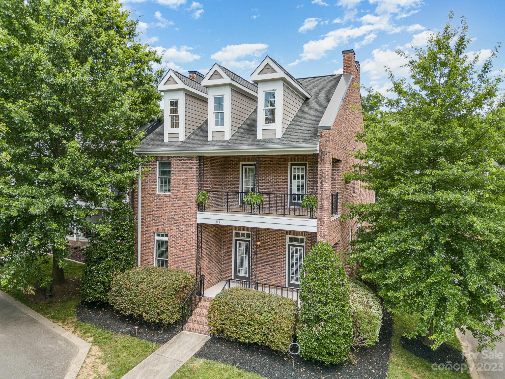 319 Spring Street Davidson, NC 28036 - Photo 2 of 45 Gallery Image 2