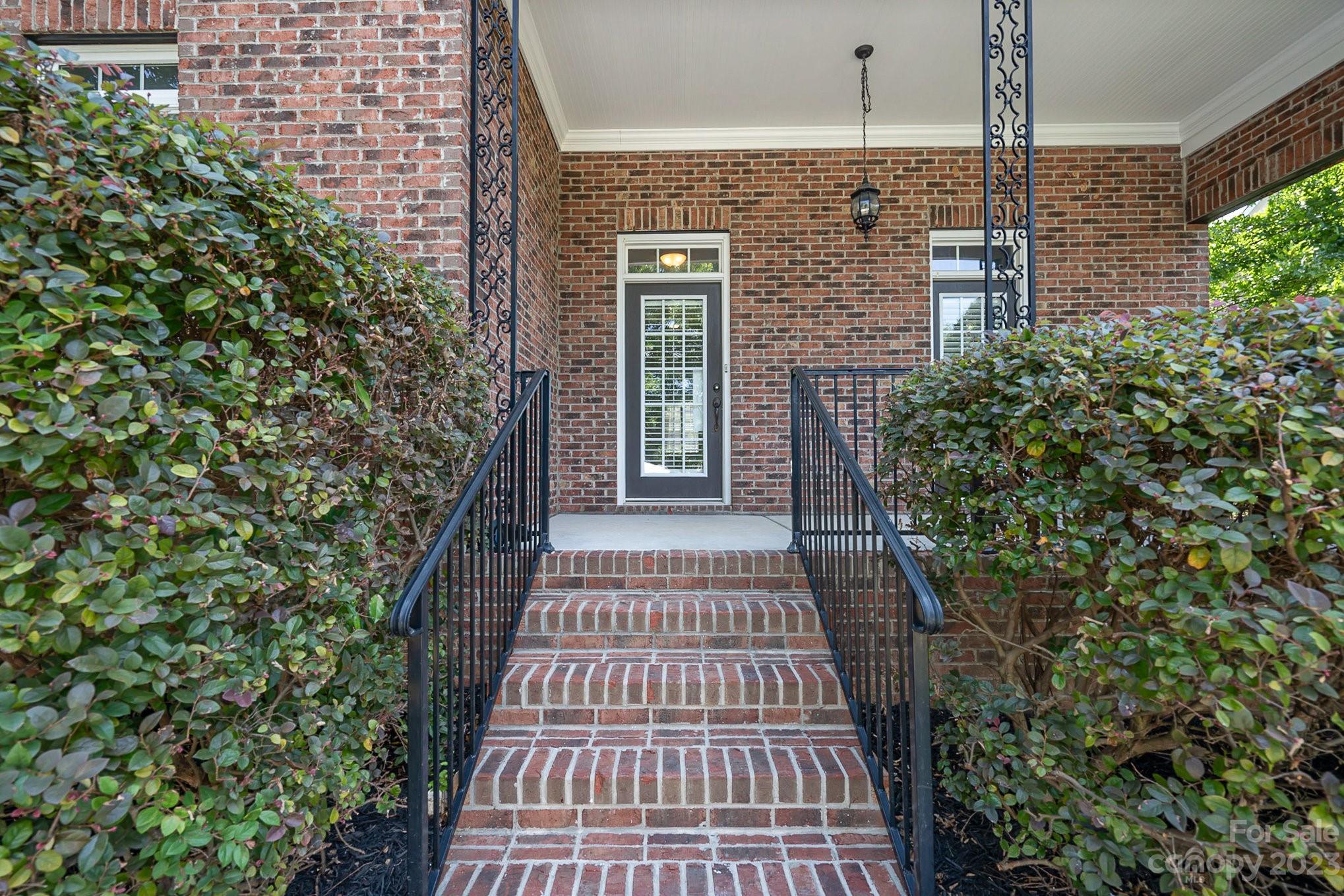 319 Spring Street Davidson, NC 28036 - Photo 4 of 45 Gallery Image 4