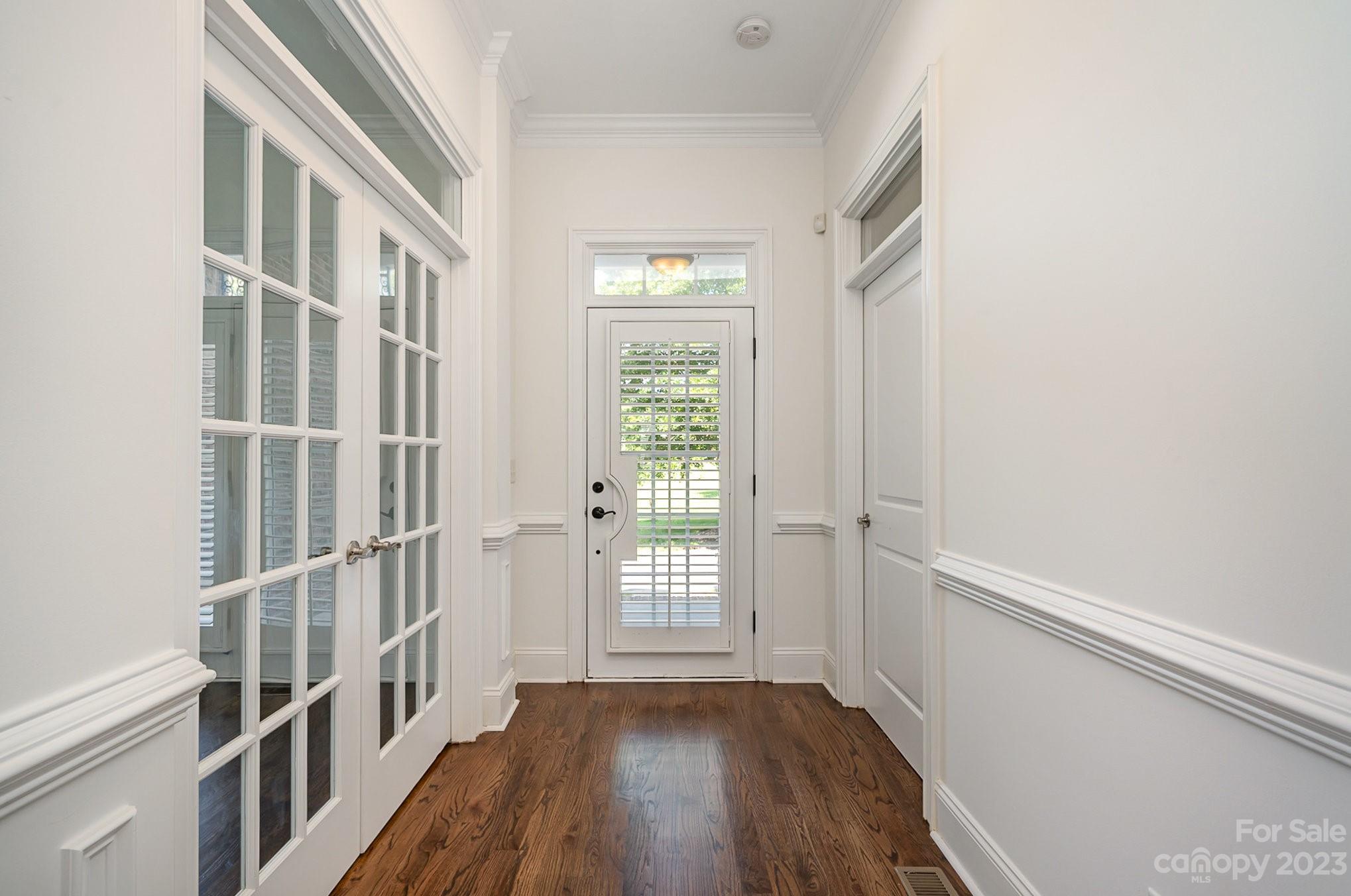 319 Spring Street Davidson, NC 28036 - Photo 5 of 45 Gallery Image 5