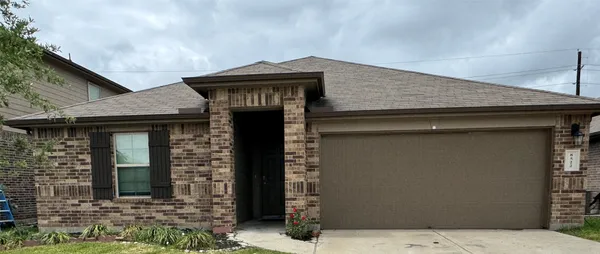 $2,100 | 8522 Aster Gln Way, Rosharon, TX 77583