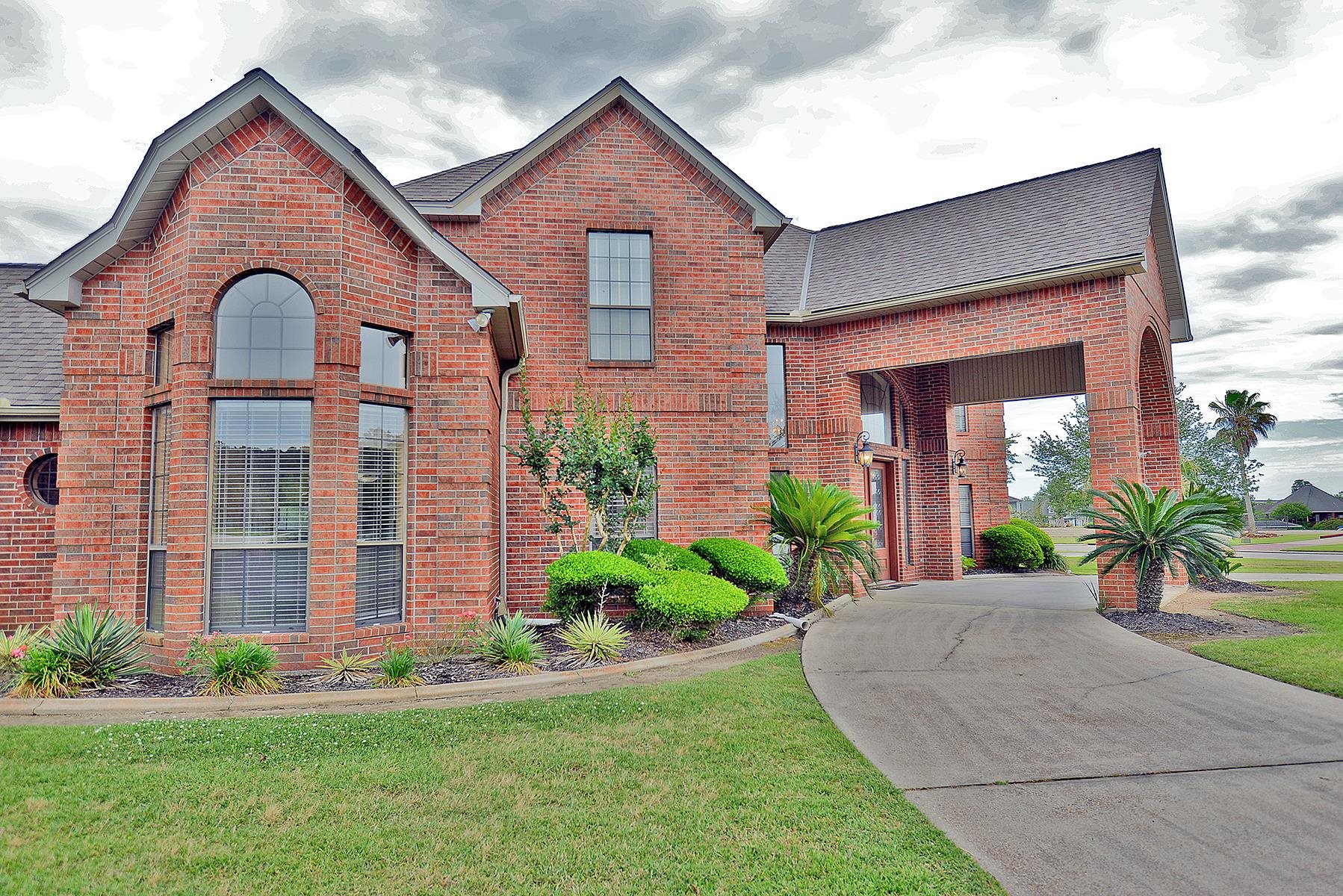 155 Greenhead Point Orange, TX 77630 - Photo 9 of 33