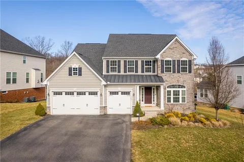 $799,900 | 4541 Walnut Ridge Circle, McDonald, PA 15057