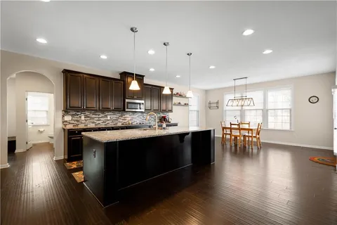 $799,900 | 4541 Walnut Ridge Circle, McDonald, PA 15057