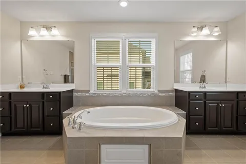 $799,900 | 4541 Walnut Ridge Circle, McDonald, PA 15057