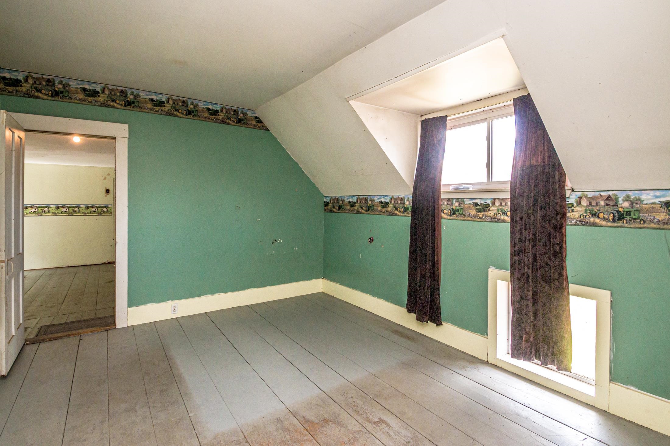 7063 Highway 102 Guildhall, VT 05905 - Photo 21 of 58