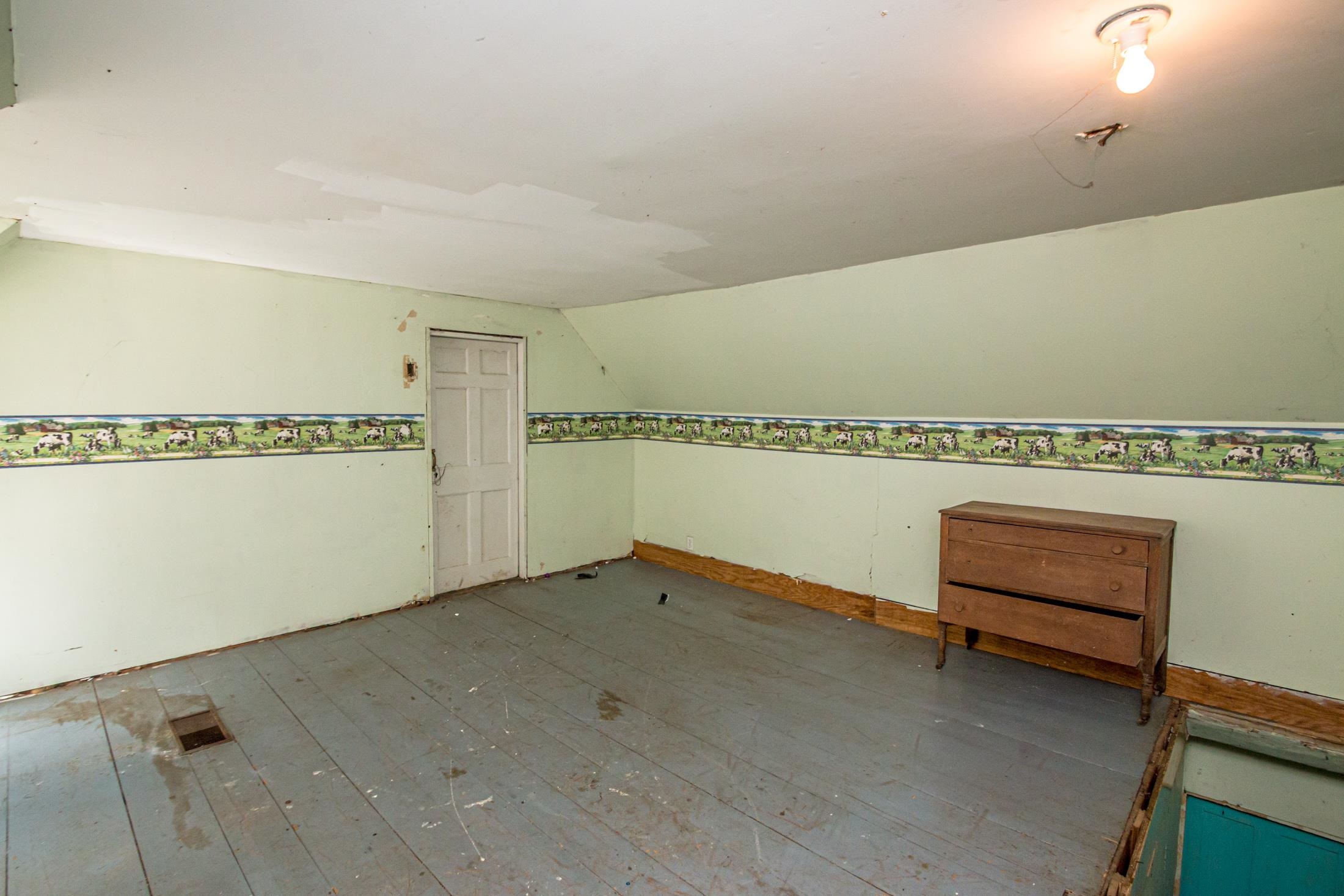 7063 Highway 102 Guildhall, VT 05905 - Photo 22 of 58