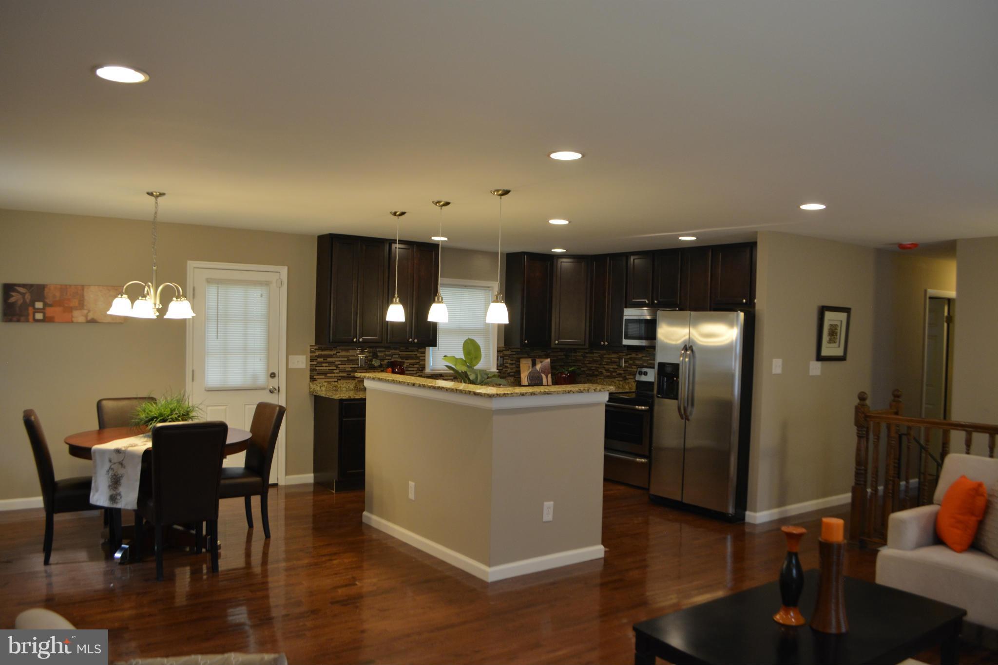 10001 Mike Road Fort Washington, MD 20744 - Photo 6 of 29 Living Room