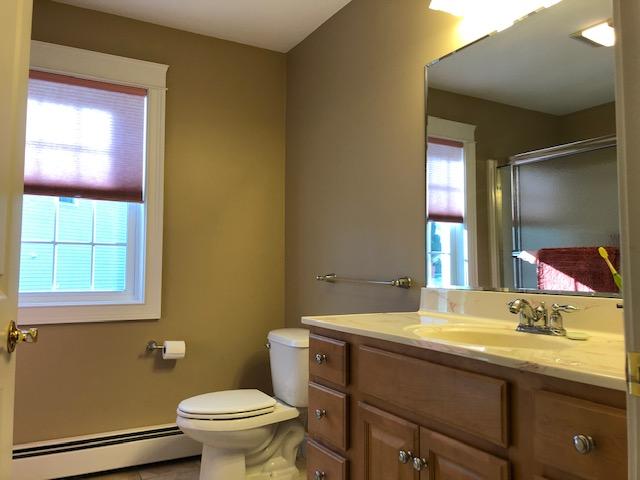 41 Sand Point Lane, Unit 41 Cumberland Foreside, ME 04110 - Photo 16 of 20 41 sandpoint bath
