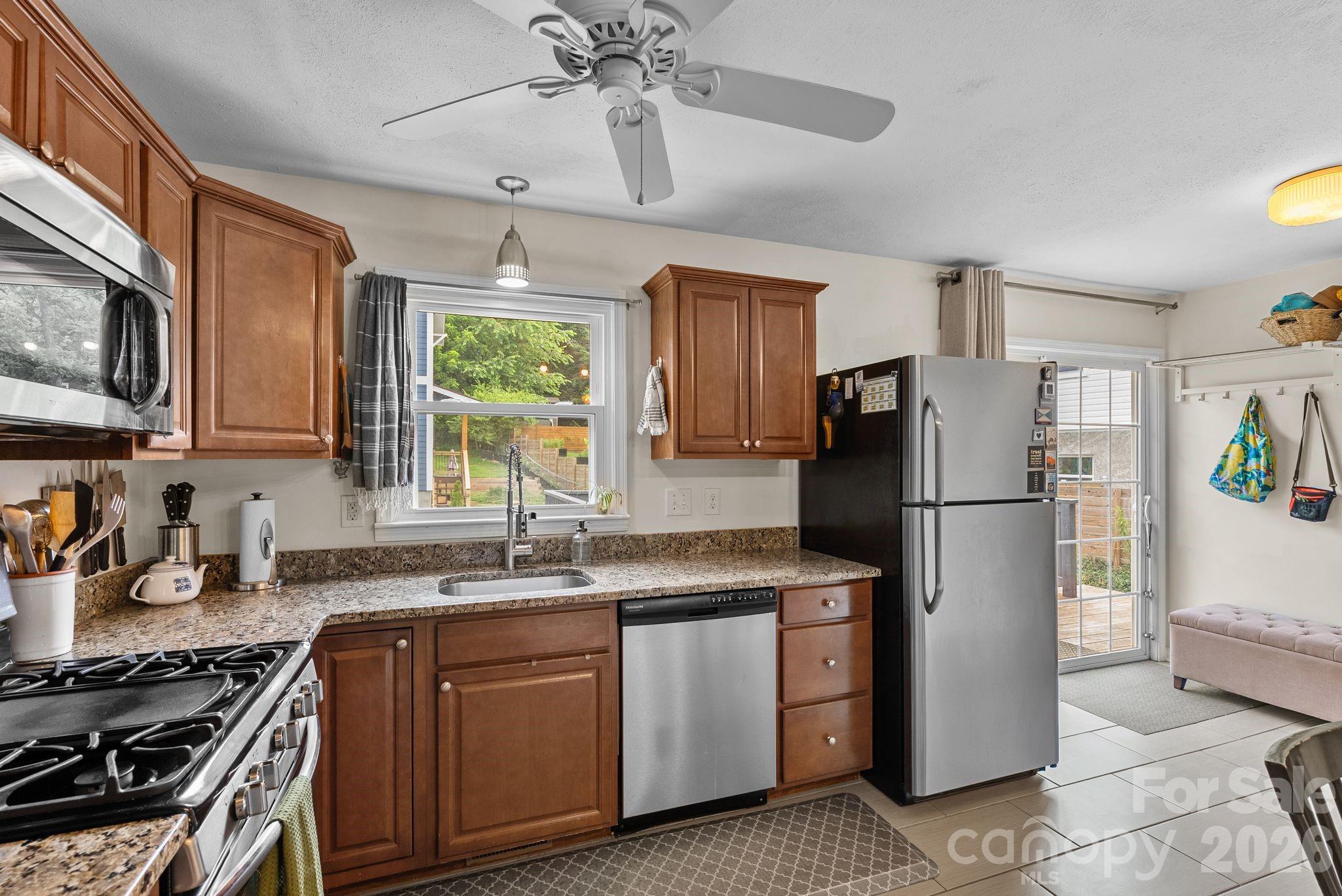 321 Sulphur Springs Road Asheville, NC 28806 - Photo 13 of 48