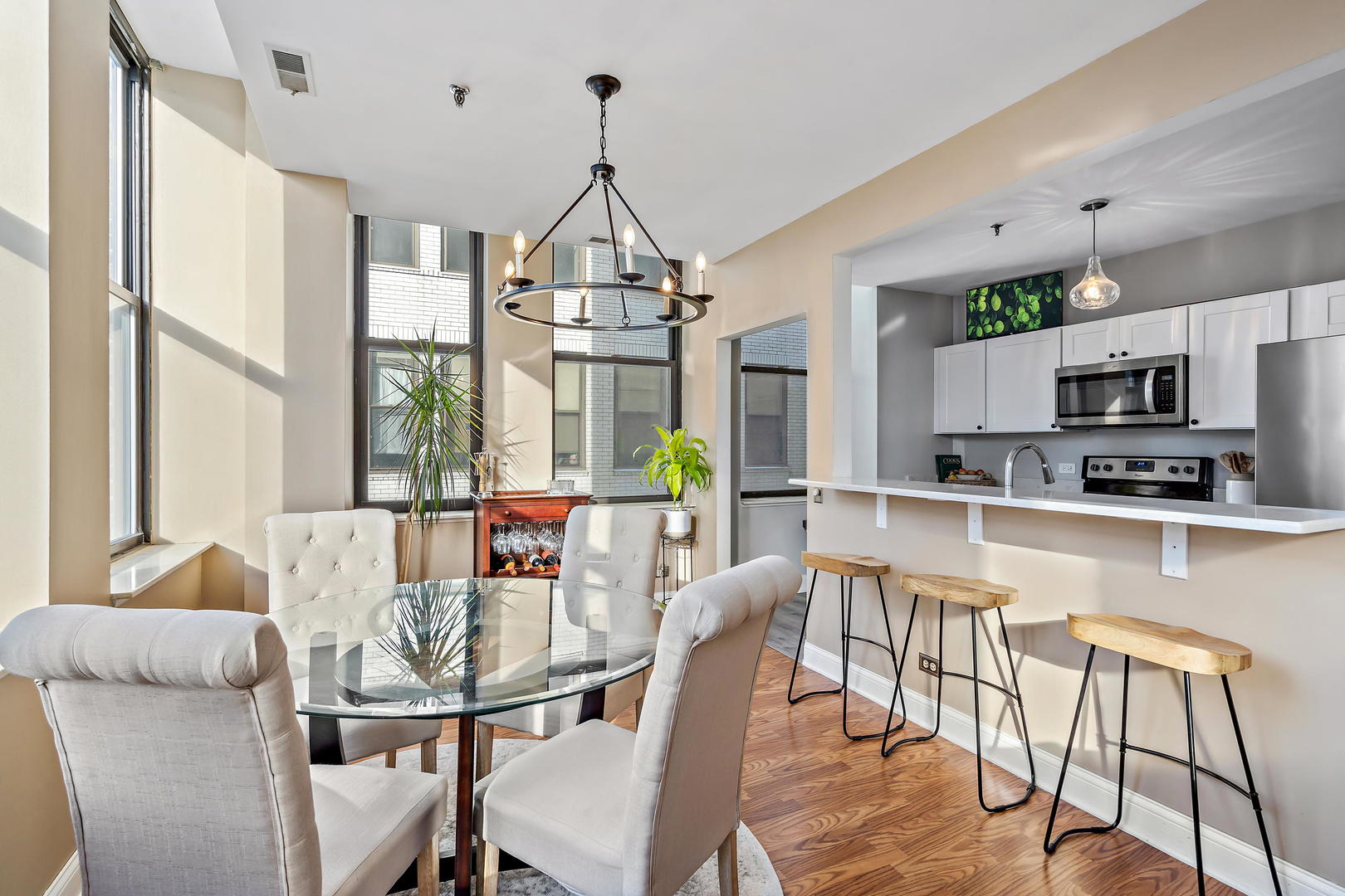780 South Federal Street, Unit 804 Chicago, IL 60605 - Photo 3 of 15 a view of a dining room with furniture window and outside view