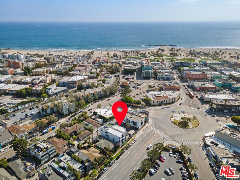 216 Grand Boulevard Venice, CA 90291 - Photo 29 of 30 an aerial view of a house with an outdoor seating
