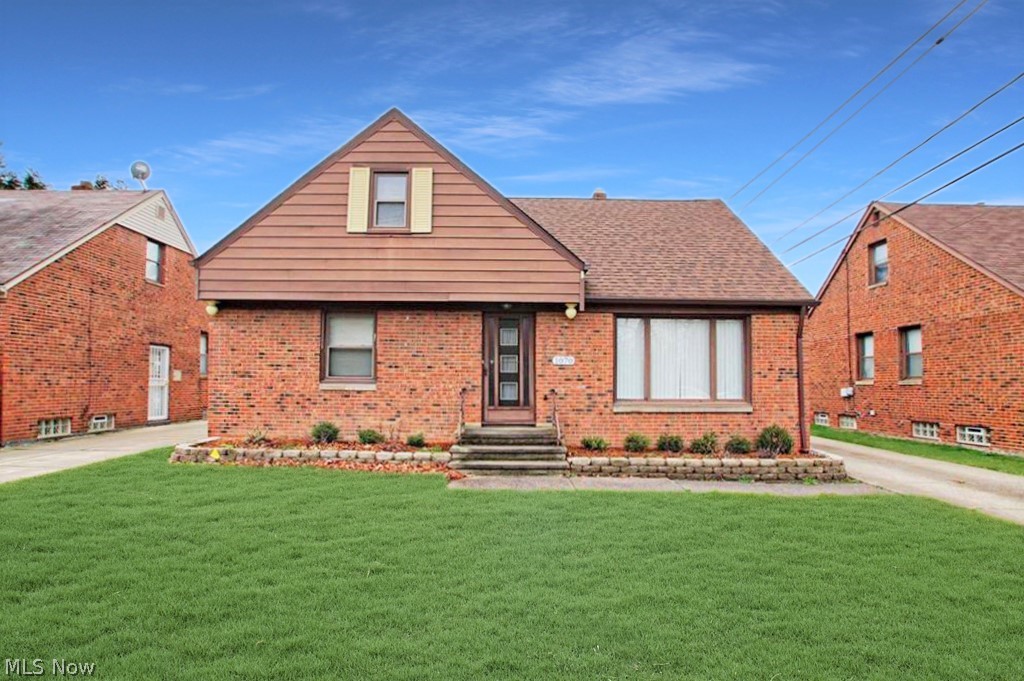 1070 South Green Road Cleveland, OH 44121 - Photo 1 of 28