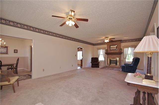226 Lawrence Lane Springfield, TN 37172 - Photo 4 of 20 The spacious Living/Great Room offers enough space for 2 seating areas.