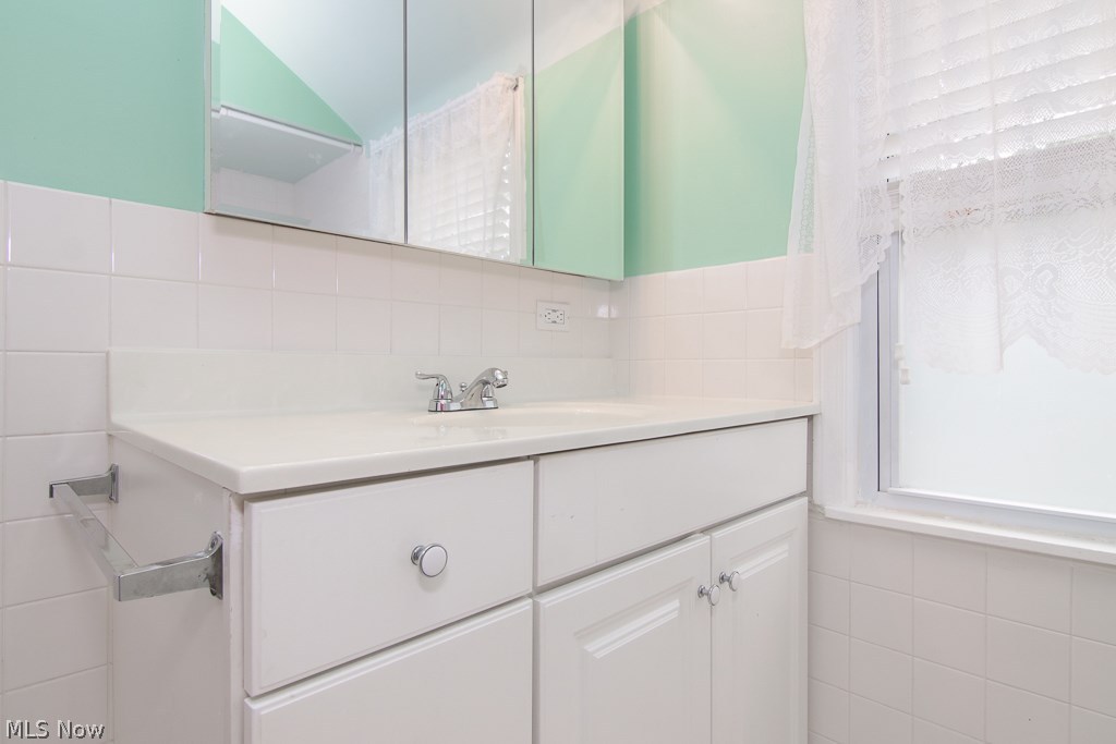 2337 North Taylor Road Cleveland, OH 44112 - Photo 17 of 34 Gallery Image 17
