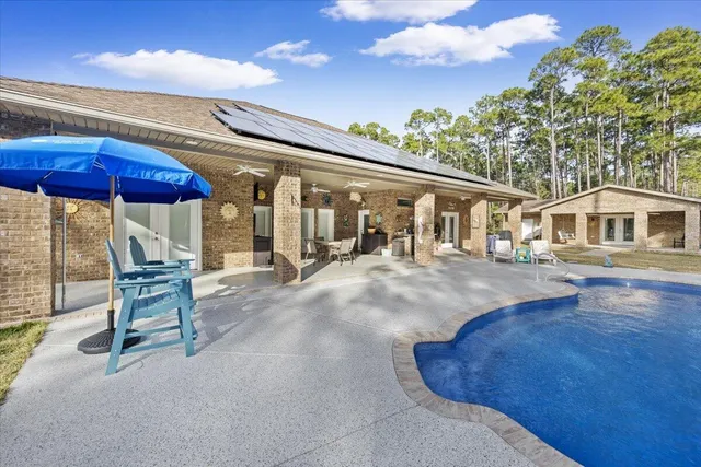 $950,000 | 5923 Michael Drive, Milton, FL 32583