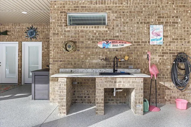 $950,000 | 5923 Michael Drive, Milton, FL 32583