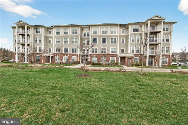 $380,000 | 3911 Doc Berlin Drive, Unit 37, Silver Spring, MD 20906