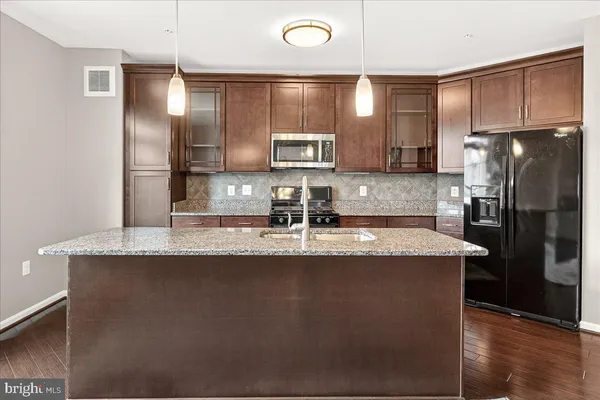 $380,000 | 3911 Doc Berlin Drive, Unit 37, Silver Spring, MD 20906