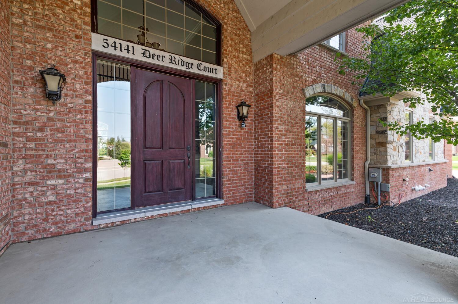 54141 Deer Ridge Court Rochester, MI 48307 - Photo 5 of 56 50091020-4.JPG