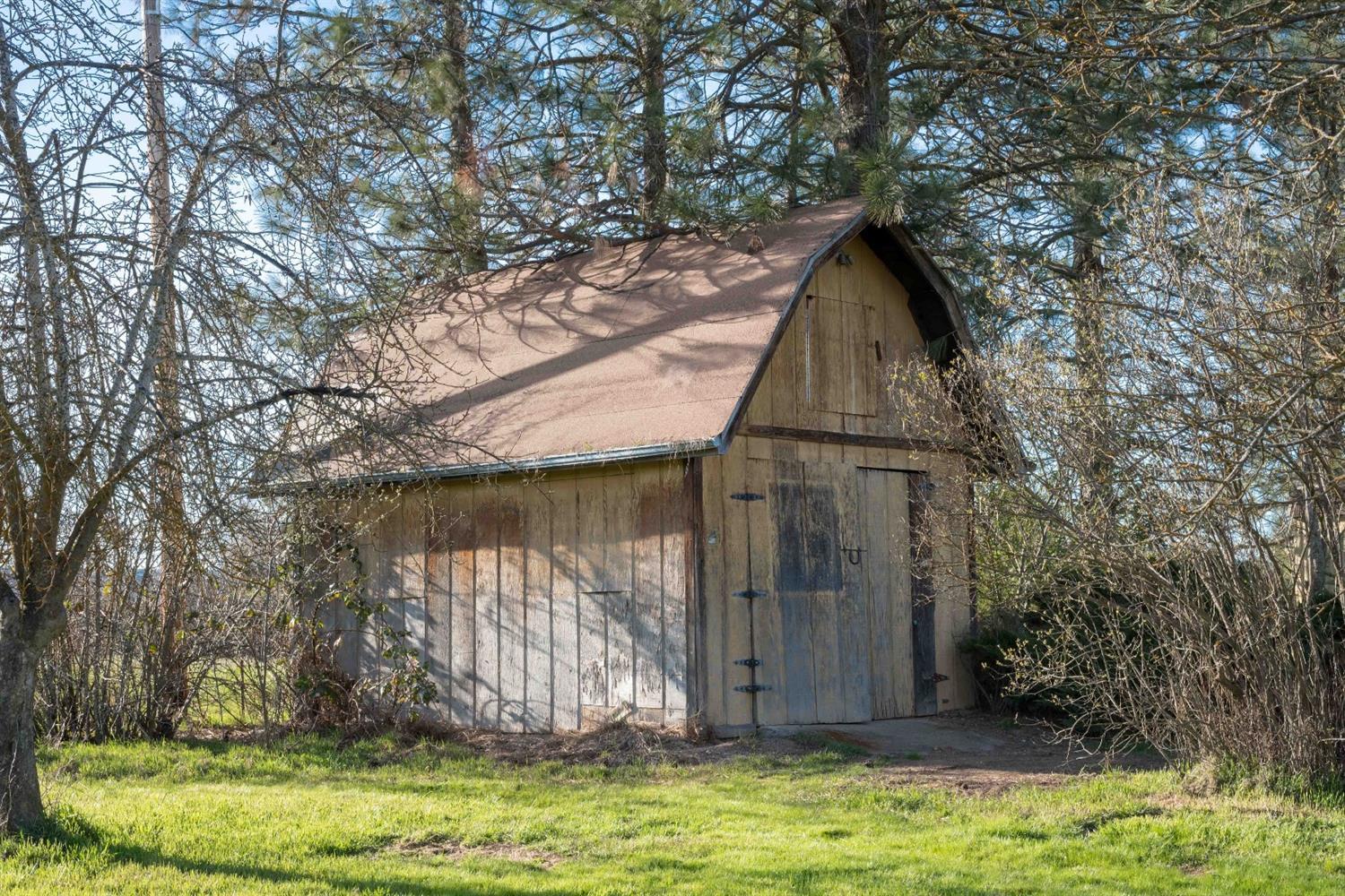 4201 Grant Road Central Point, OR 97502 - Photo 9 of 21 Additional Photo