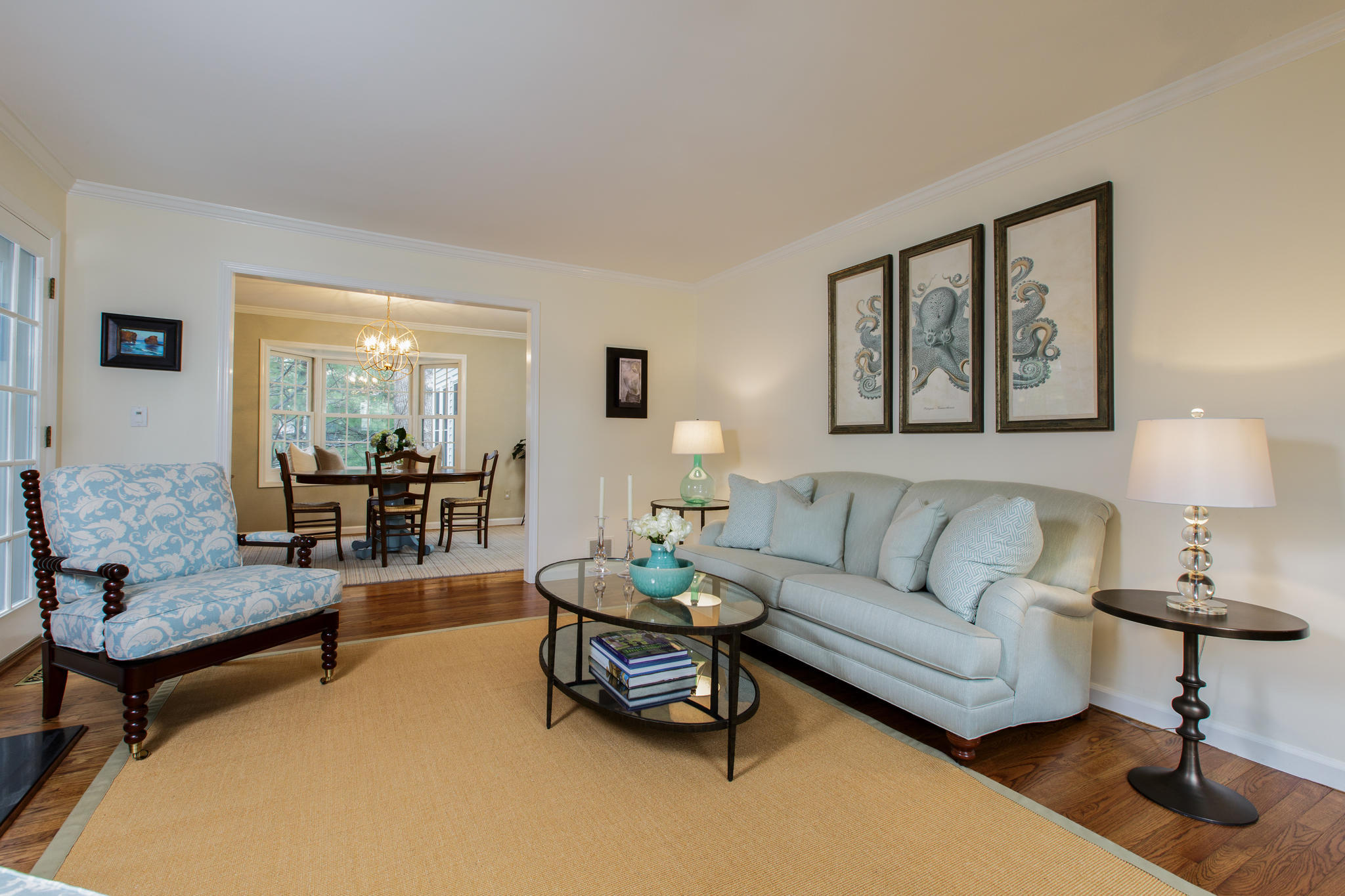 8 Pond Ridge Lane Norwalk, CT 06853 - Photo 4 of 17 a living room with furniture and a lamp