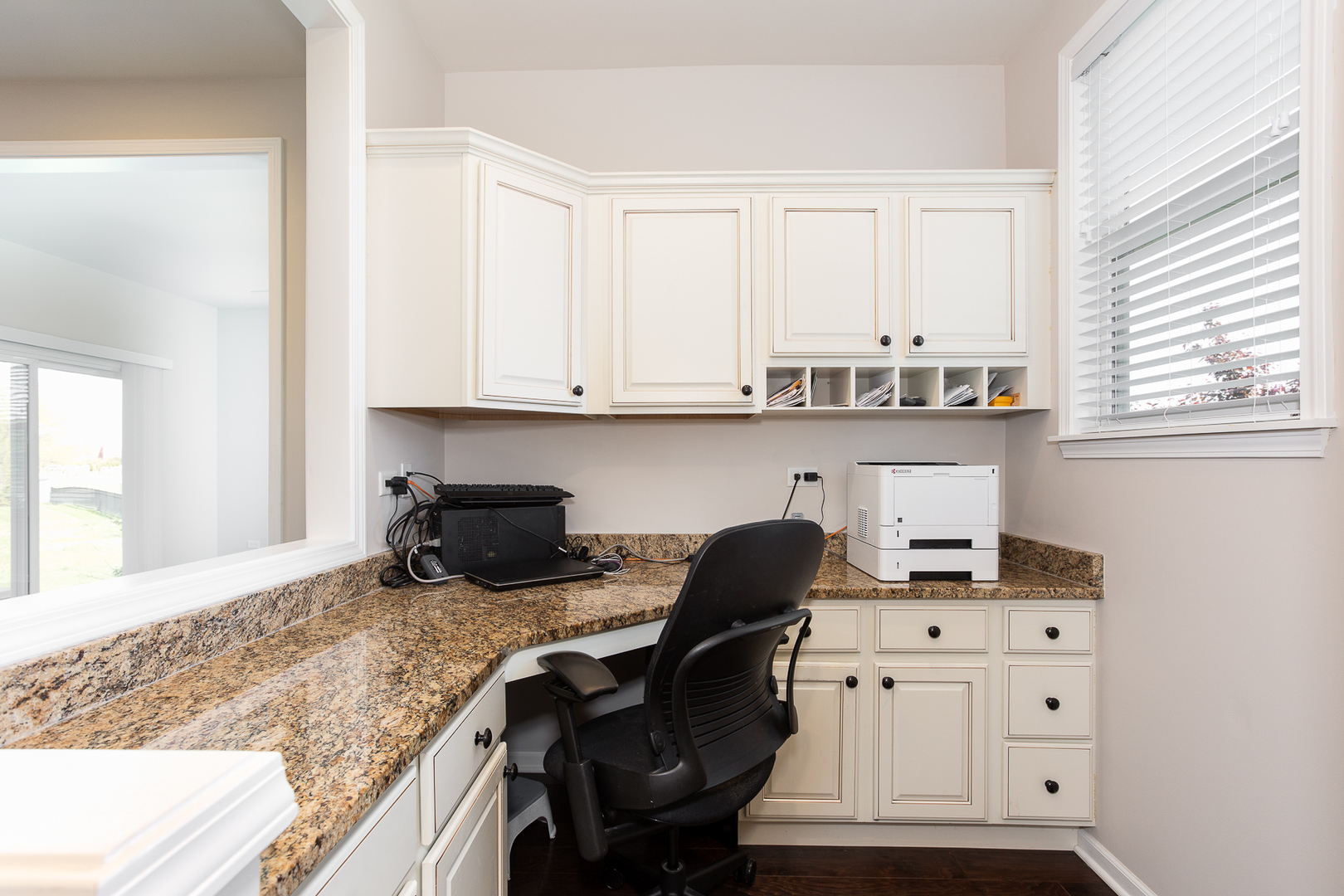 4336 Little Leaf Road Naperville, IL 60564 - Photo 8 of 33
