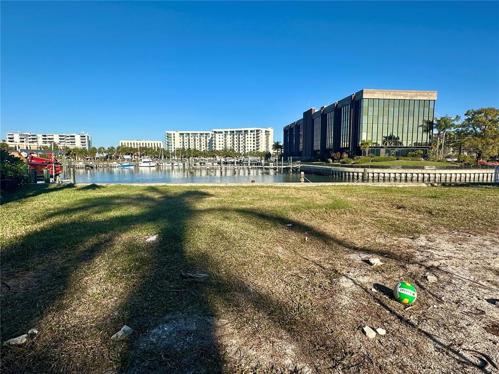 52 Sandpiper Road Tampa, FL 33609 - Photo 3 of 8