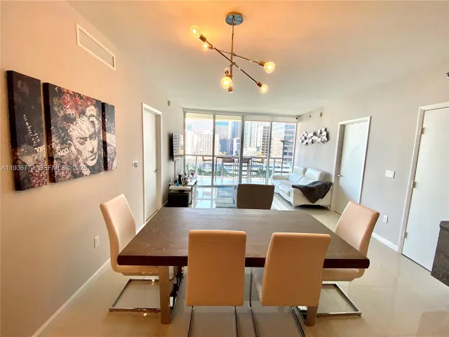 $960,000 | 495 Brickell Avenue, Unit 1205, Miami, FL 33131