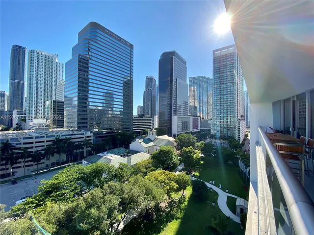 $960,000 | 495 Brickell Avenue, Unit 1205, Miami, FL 33131