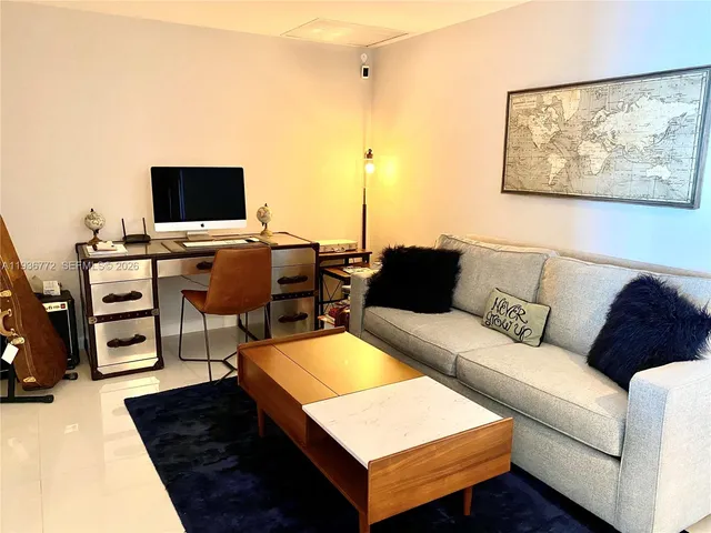 $960,000 | 495 Brickell Avenue, Unit 1205, Miami, FL 33131