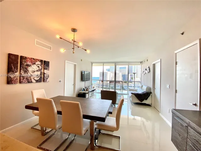 $960,000 | 495 Brickell Avenue, Unit 1205, Miami, FL 33131