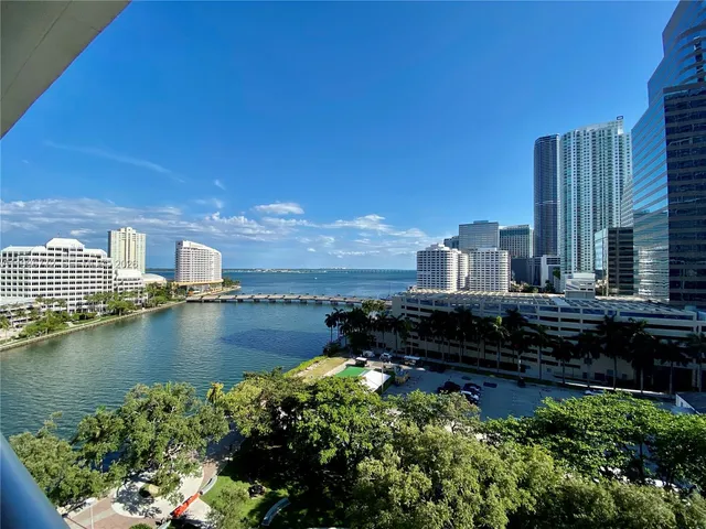 $960,000 | 495 Brickell Avenue, Unit 1205, Miami, FL 33131