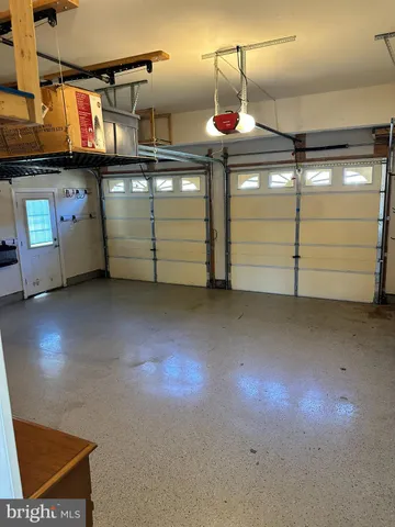 a view of a livingroom with furniture