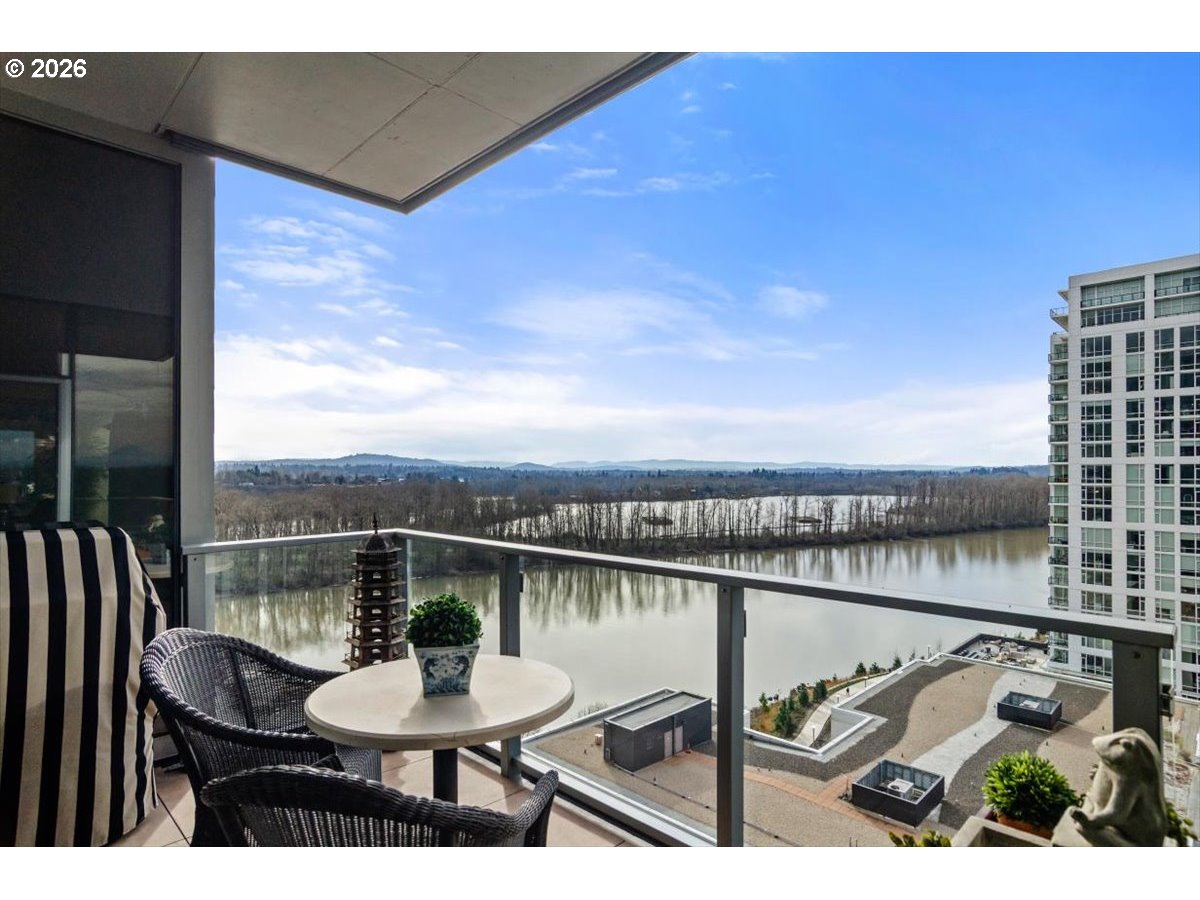 841 Southwest Gaines Street, Unit 1412 Portland, OR 97239 - Photo 34 of 41 Balcony