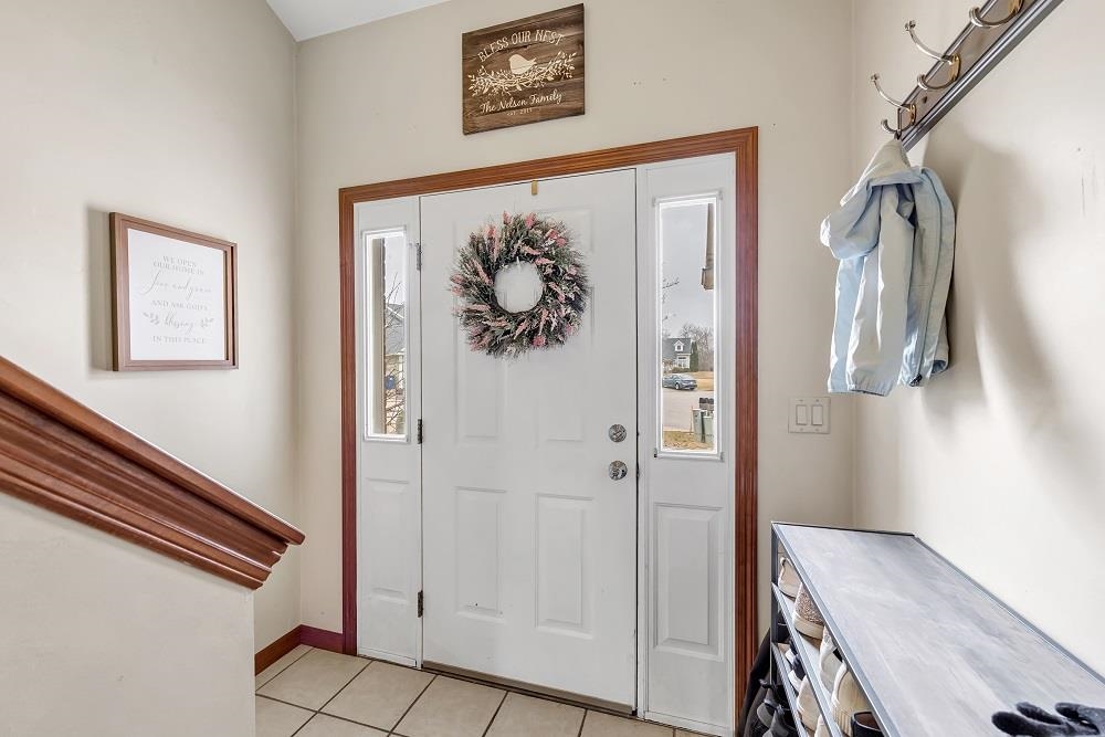 715 Edge Point Court De Pere, WI 54115 - Photo 11 of 24