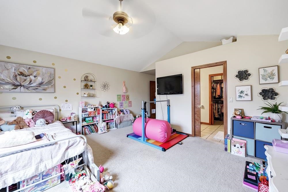 715 Edge Point Court De Pere, WI 54115 - Photo 13 of 24