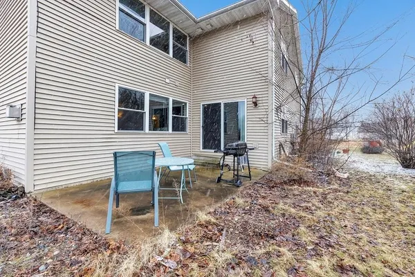 $379,900 | 715 Edge Point Court, De Pere, WI 54115