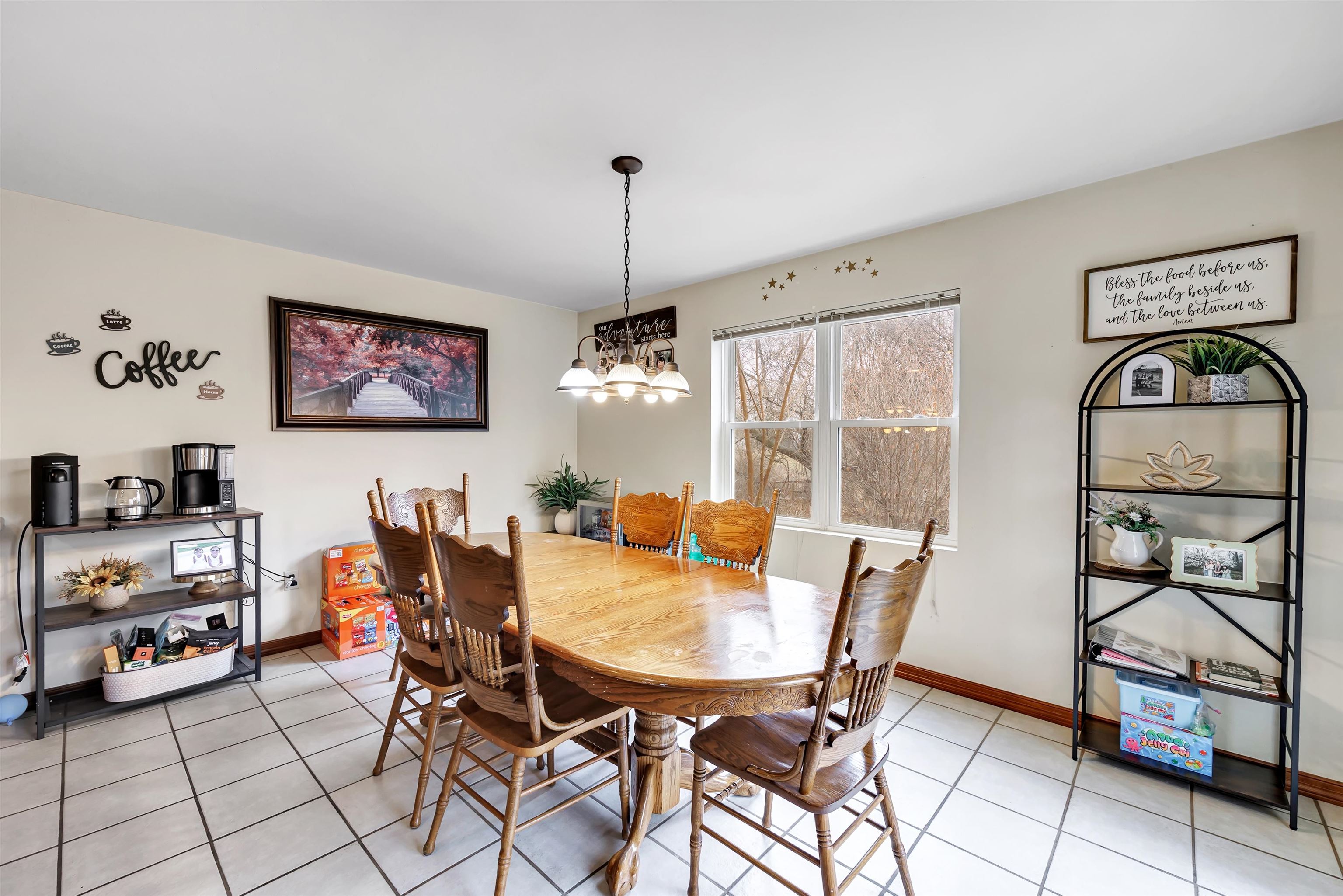 715 Edge Point Court De Pere, WI 54115 - Photo 7 of 24