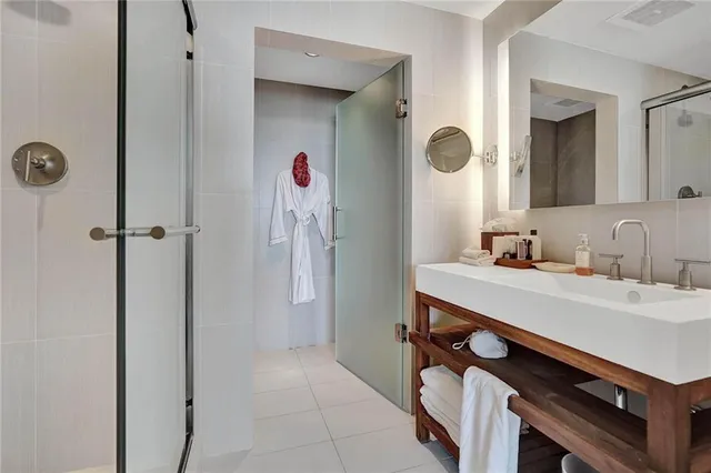 $12,500 | 3101 Bayshore Drive, Unit 2407, Fort Lauderdale, FL 33304