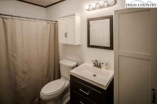 $950,000 | 270 Elk Hill Drive, Banner Elk, NC 28604